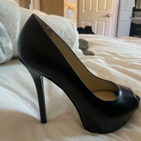 Enzo Angiolini stilettos size 4 1/2 - Picture 1 of 2